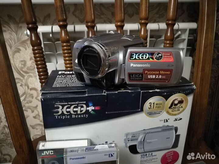 Продам видеокамеру NV-GS300