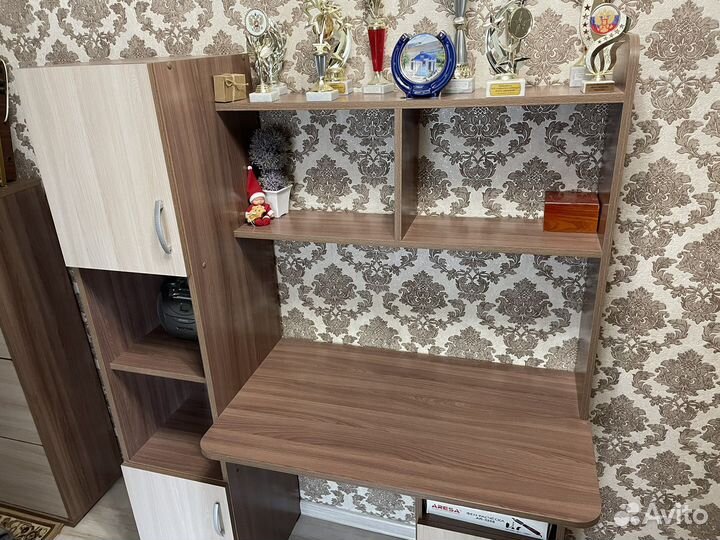 Письменный стол