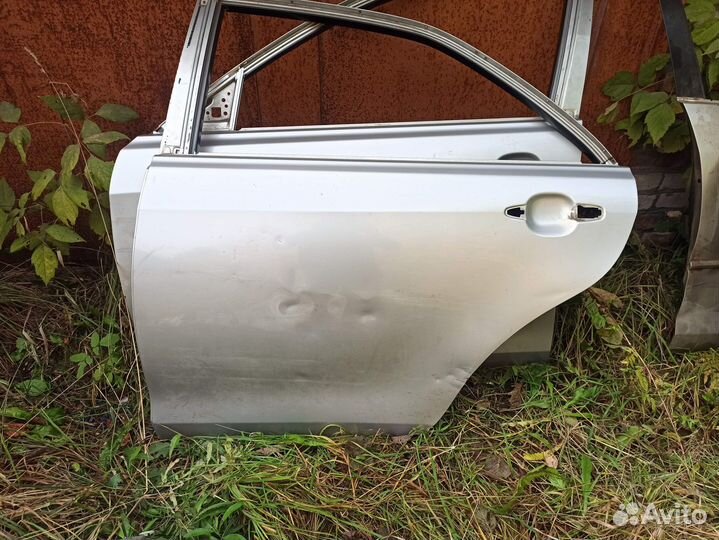 Дверь Toyota camry 40