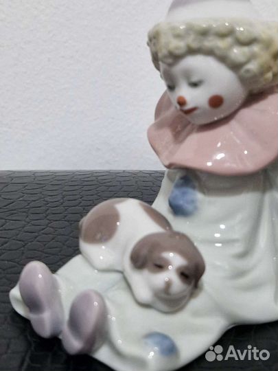 Фарфоровая статуэтка Lladro