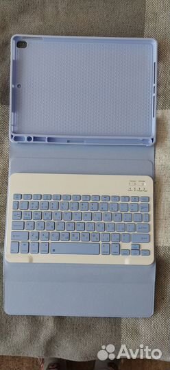 Чехол-клавиатура Apple iPad 10.2