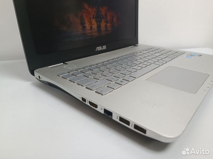 Игровой ноутбук Asus i5/8gb/GTX 860