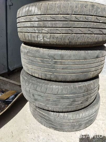 Bridgestone Dueler H/P 215/65 R16 98H