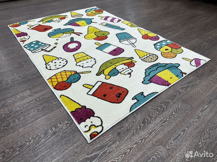 Ковер 1.6х2.3м