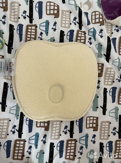 Анатомическая подушка для новороженных