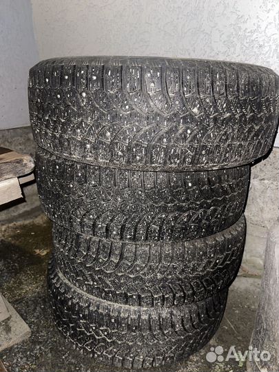 Bridgestone Blizzak Spike-01 185/60 R15