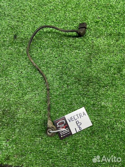 Датчик детонации Opel Vectra B x18xe 90528671