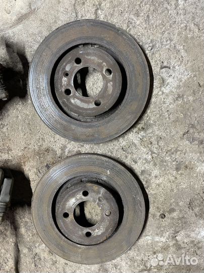 Диски тормозные вент. 280 мм VW Passat B3