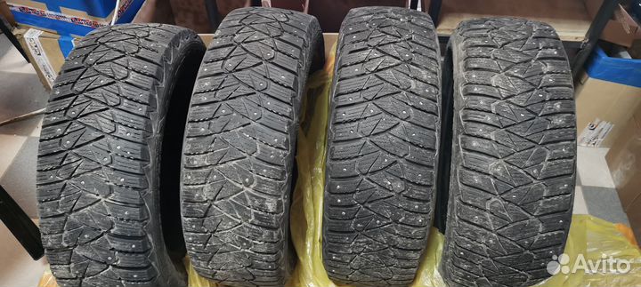 Goodyear Ultragrip 600 215/65 R16 98T