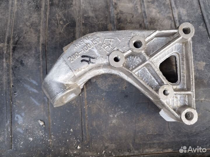 Запчасти на ваз 2110