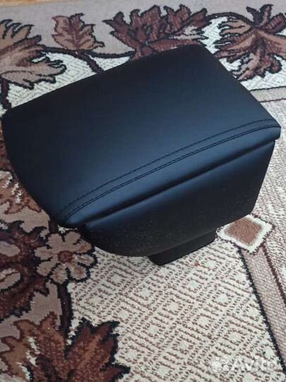 Подлокотник шевроле нива