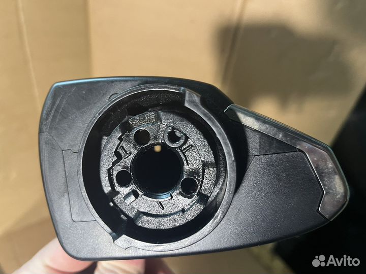 Ножка крепление левого зеркала Lexus NX