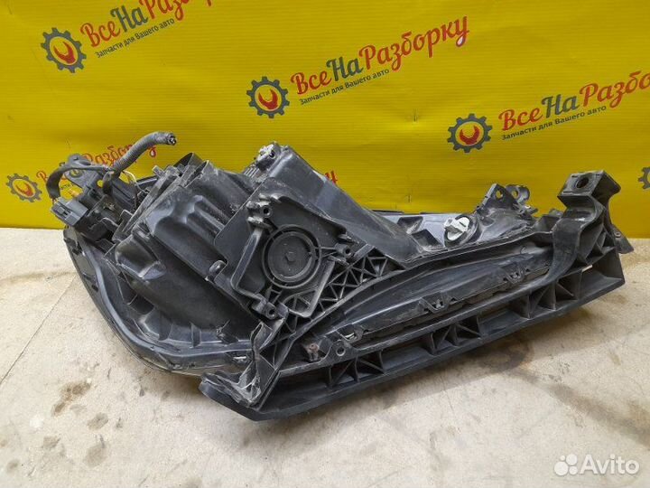 Фара передняя левая Honda Fit