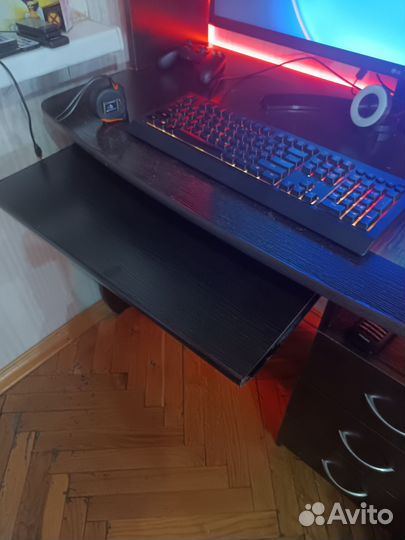 Компьютерный стол бу с подсветкой