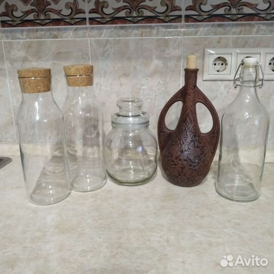 Бутылки и посуда для интерьера