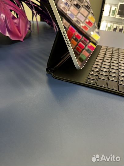 iPad PRO 12.9 M2 256 GB Wi-Fi + LTE Silver с клави