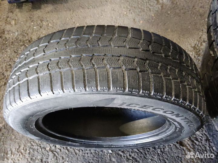 Pirelli Winter Ice Control 235/60 R18 107Q