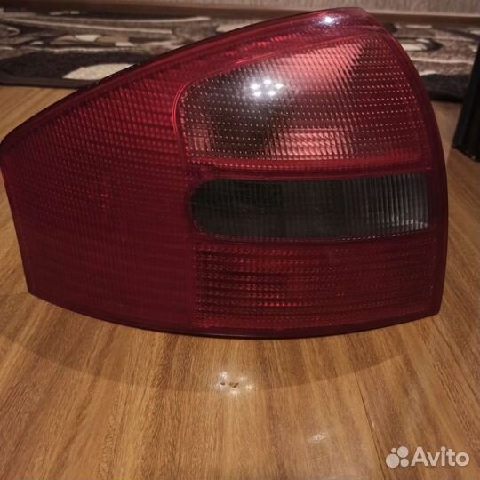 Фонарь задний левый Audi A 6