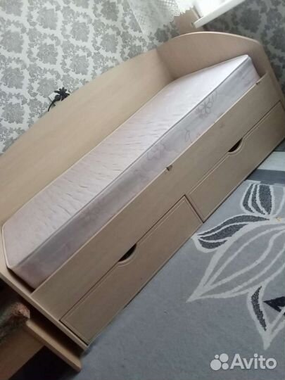 Детская кровать от 3 лет с матрасом бу