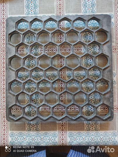 Решётка для изготовления пельменей