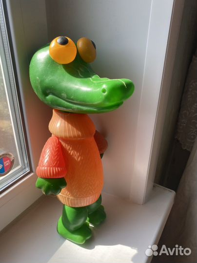 Крокодил времен СССР пластмассовый