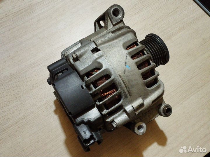 Генератор на peugeot 308 v75765138002