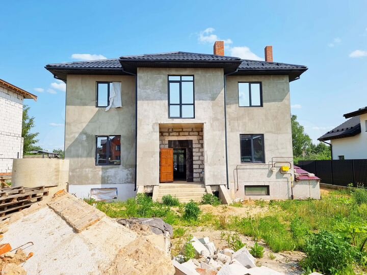 Дом 350 м² на участке 9 сот.