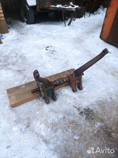 Верхний вал навески хтз. Т 150к. под два г/ц