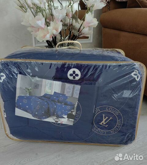 Комплект постельного белья с одеялом и подушками