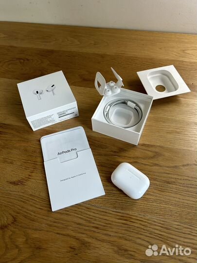 Apple AirPods Pro MagSafe (1-го поколения)