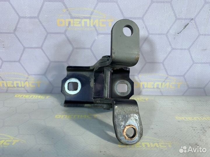 Петля двери нижняя передняя левая Opel Insignia A