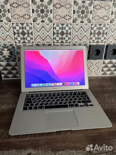 MacBook Air 13 (2017)