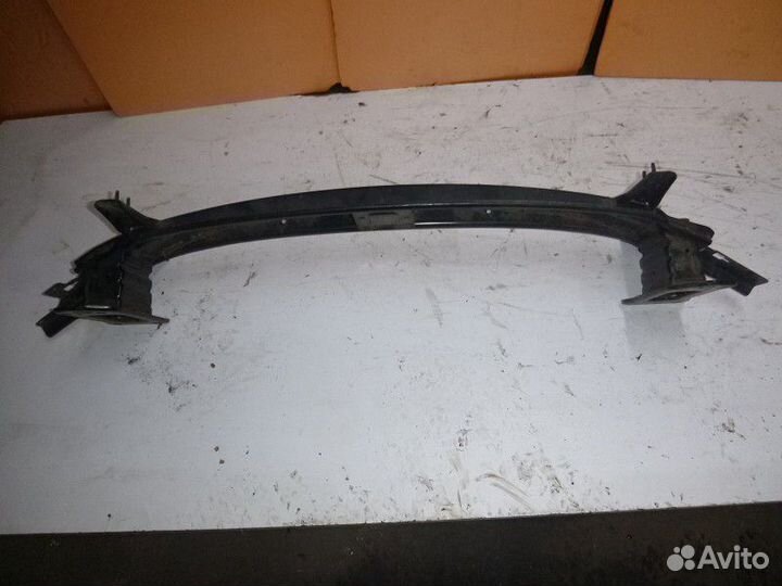 Усилитель переднего бампера KIA sorento 2009