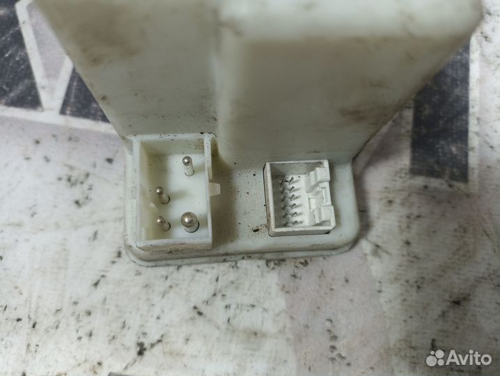 Компрессор центрального замка Audi A80 B4