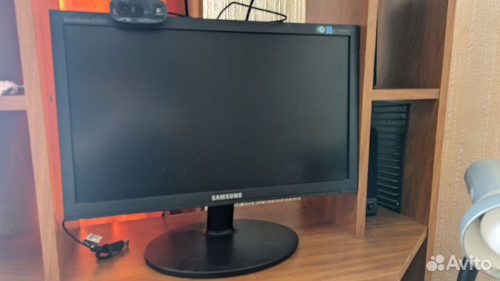 Монитор Samsung syncmaster e1920