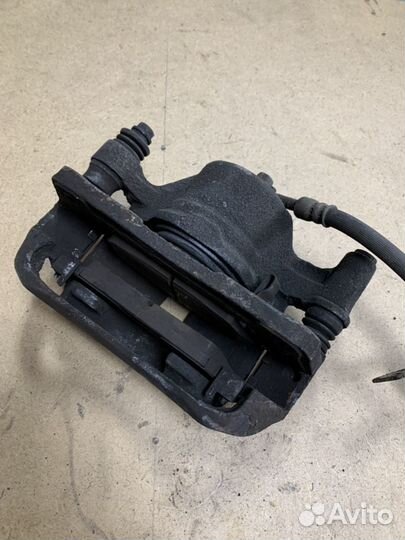 Суппорт тормозной правый Хёндай Гетз