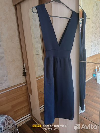 Платье вязаное