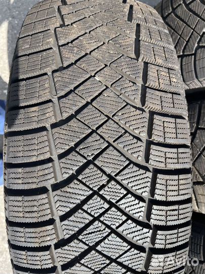 Pirelli Ice Zero FR SUV 235/60 R18 107H