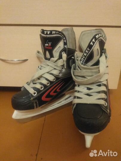 Коньки хоккейные детские 35