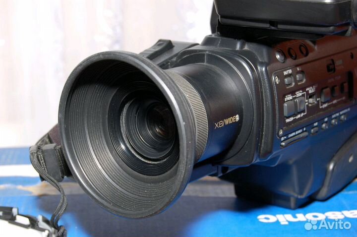 Видеокамера Panasonic M 3000