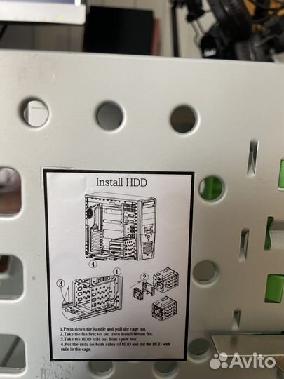 Корзина для дисков 3.5 поворотная на платформе
