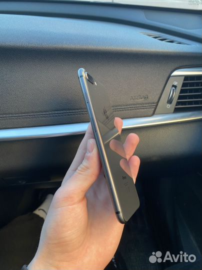 iPhone 8 Plus, 64 ГБ