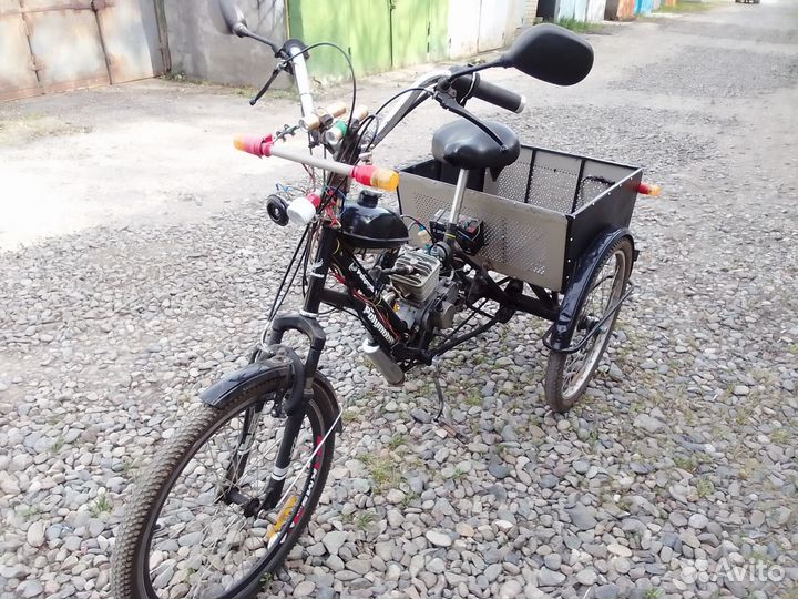 Трёхколёсный бензиновый грузовой велосипед