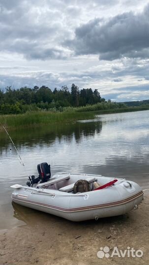 Надувная лодка с мотором