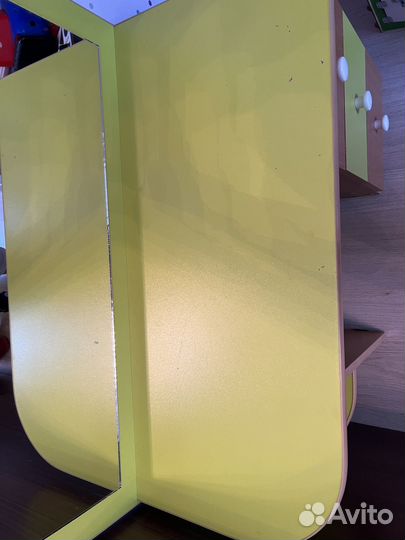 Трюмо с зеркалом детское