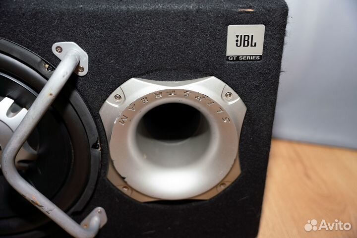 Сабвуфер JBL GT5-1204BR