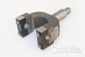 Вилка крепления г/ц подъема среднего отвала 225.05