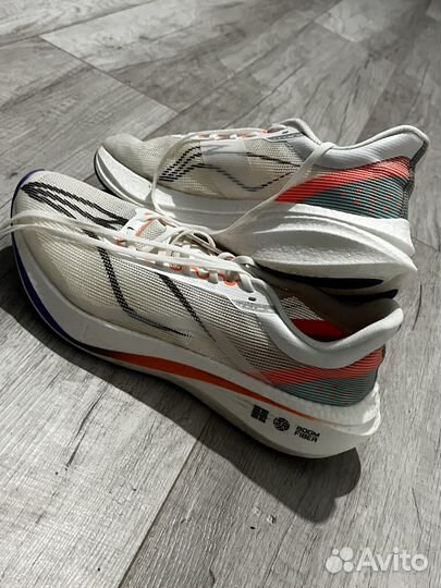 Кроссовки для бега