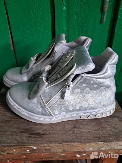 Кроссовки 35 размер