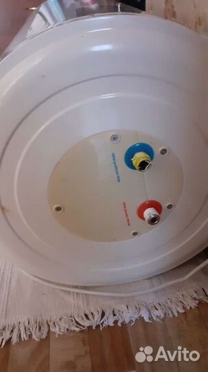 Продам водонагреватель объём 80л